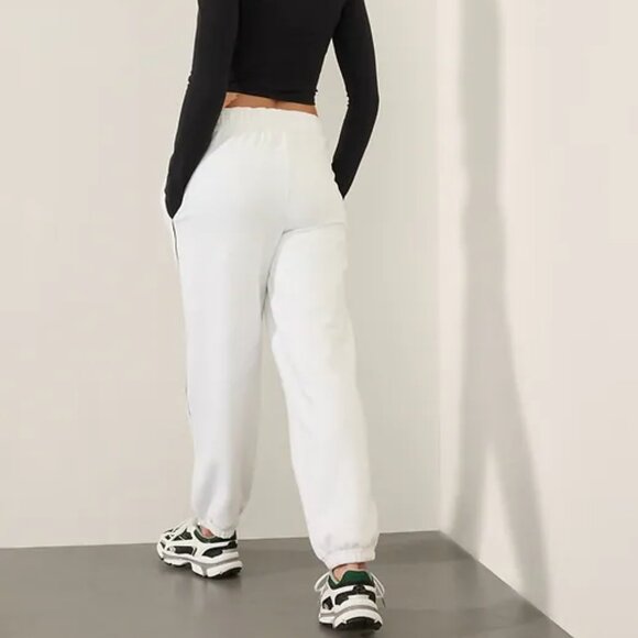 Athleta Forever Fleece High Rise Piping Jogger Size XL | NWT - Picture 2 of 3